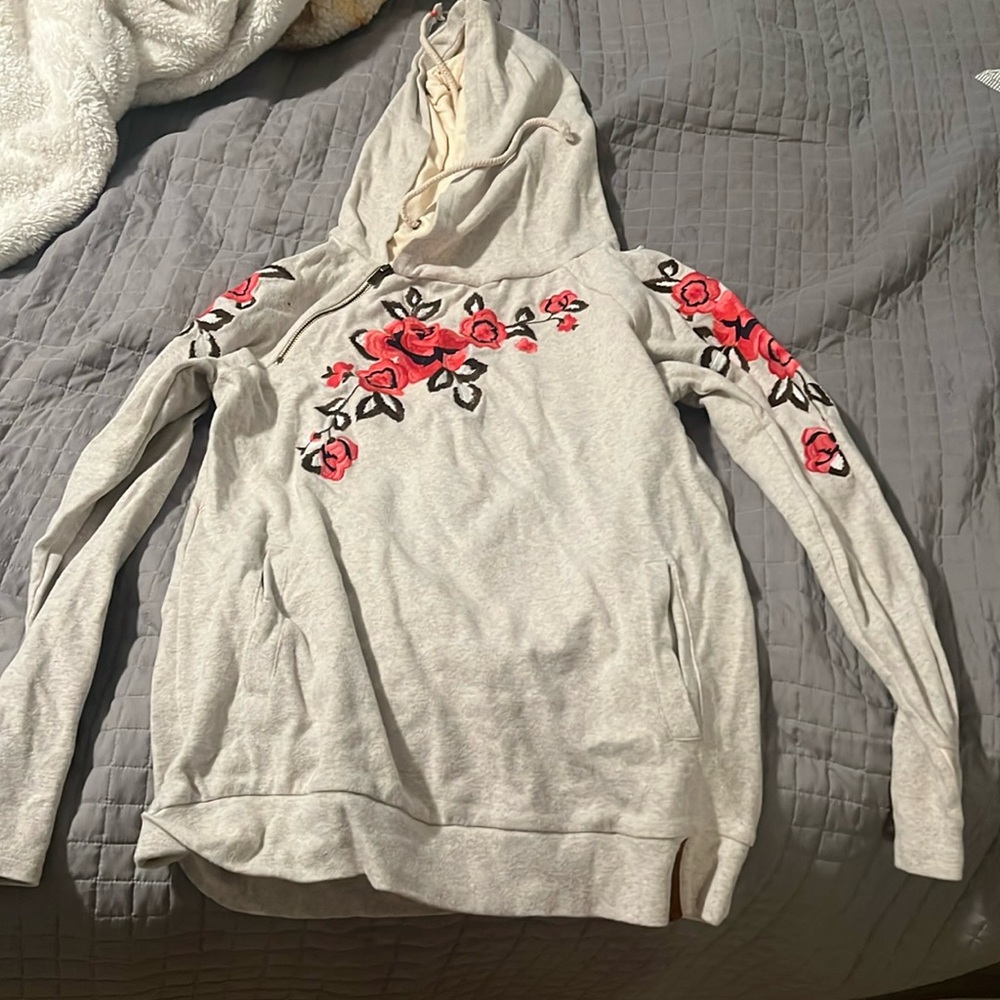 Ampersand flower sweatshirt